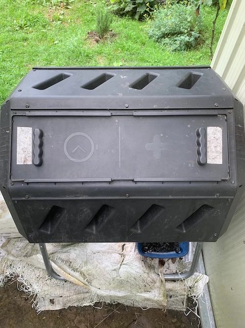 La compostera de tambor. Un invento práctico para los que no tenemos tiempo para palear el compost.